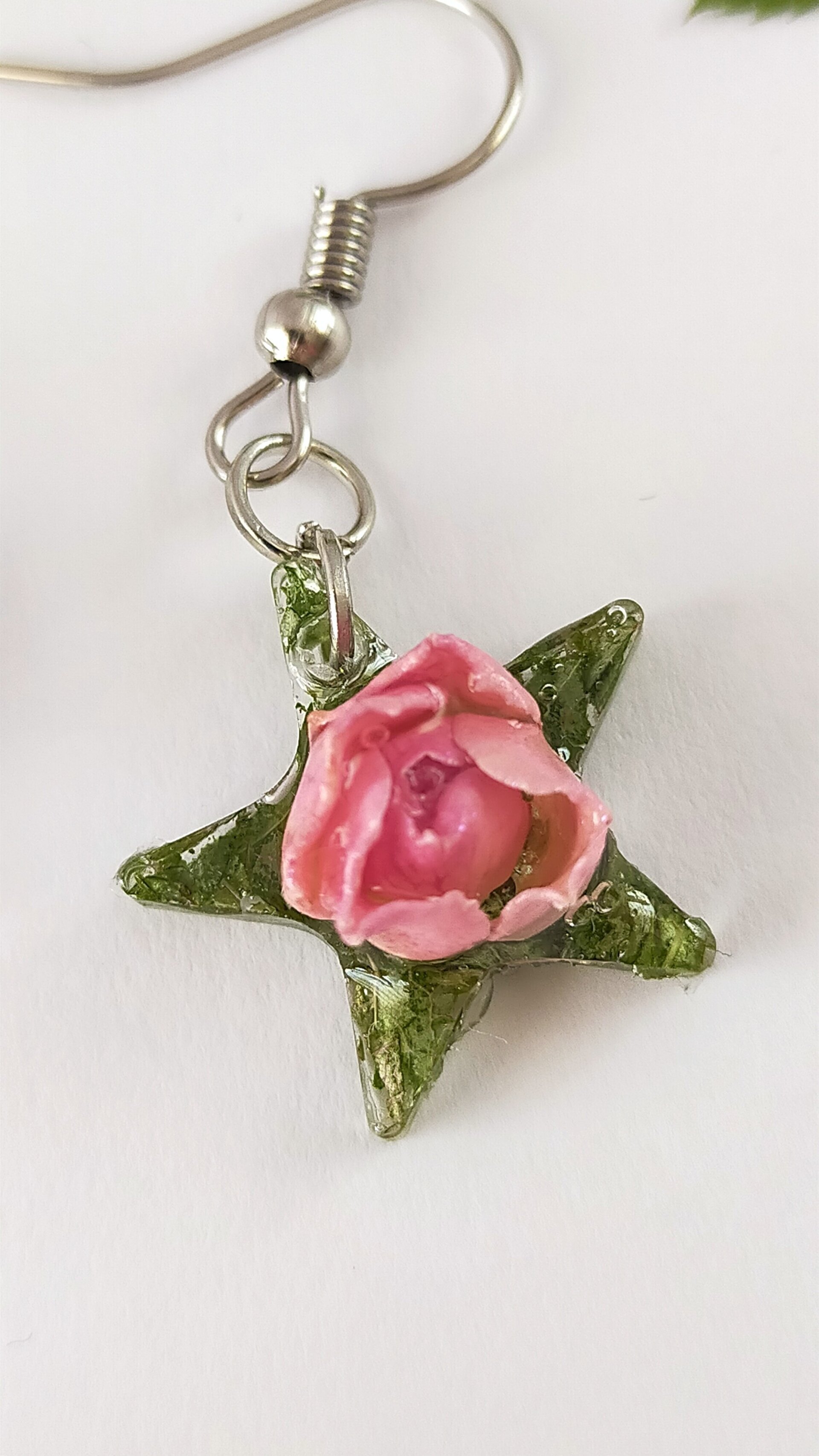 Pendientes Capullo de Rosa sobre Estrella - 2